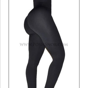 Poshsnob leggings and trinity scarves butt /belly